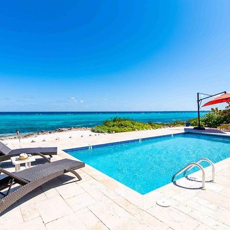 Thatch Hill - Renovated Beach House With Pool, Short Walk To The Rum Point Club Driftwood Village Ngoại thất bức ảnh