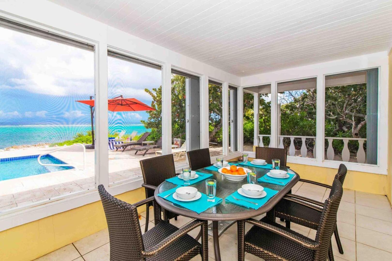 Thatch Hill - Renovated Beach House With Pool, Short Walk To The Rum Point Club Driftwood Village Ngoại thất bức ảnh