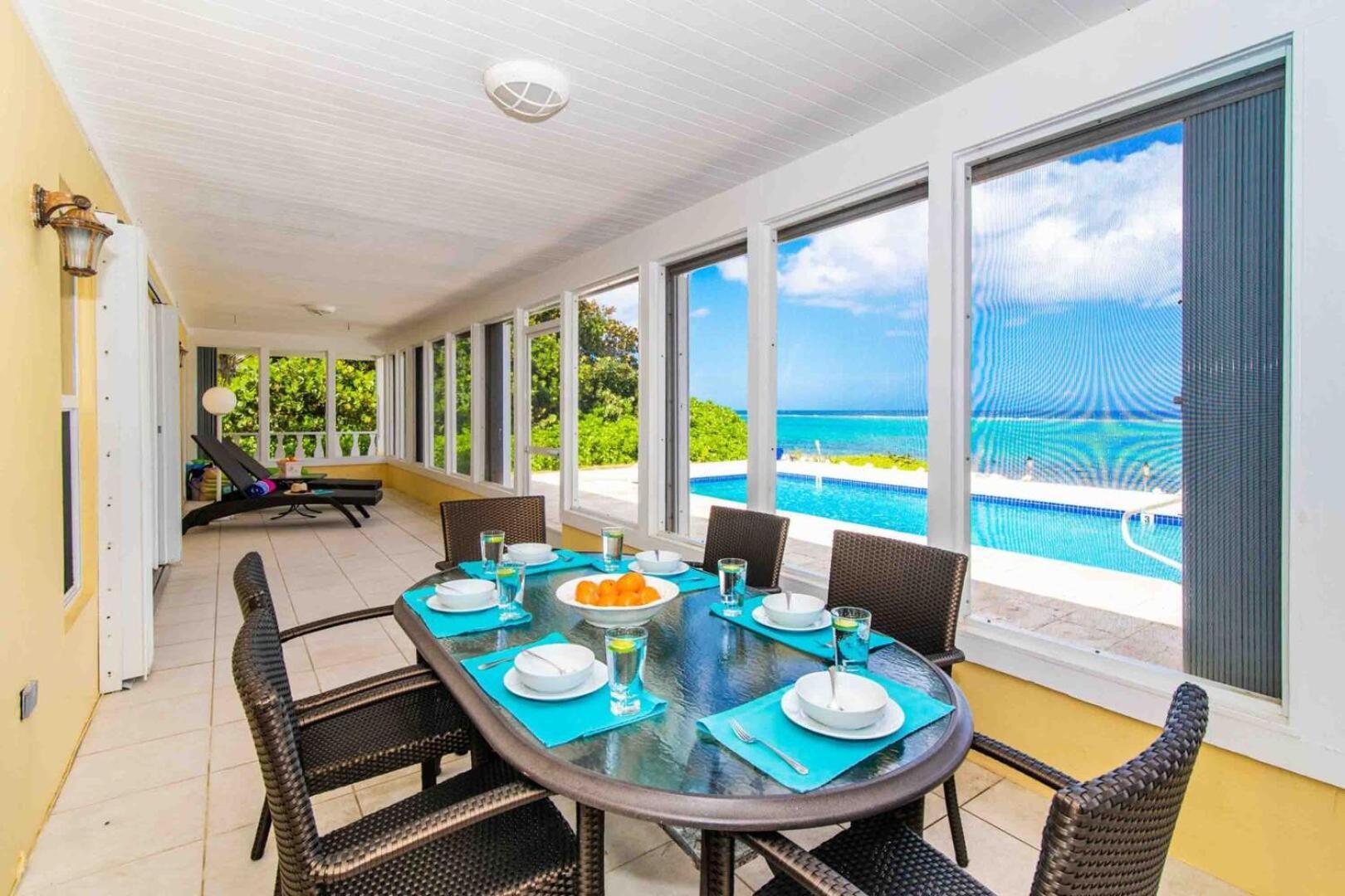 Thatch Hill - Renovated Beach House With Pool, Short Walk To The Rum Point Club Driftwood Village Ngoại thất bức ảnh