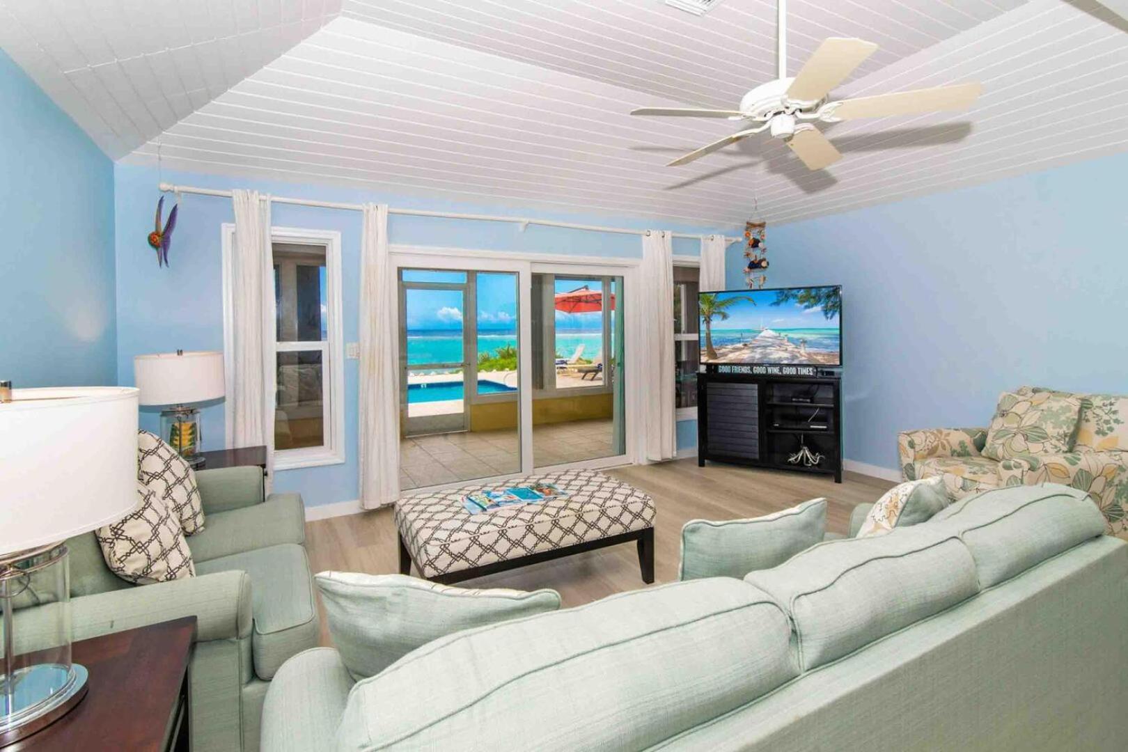 Thatch Hill - Renovated Beach House With Pool, Short Walk To The Rum Point Club Driftwood Village Ngoại thất bức ảnh